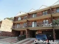 69-03 242 ST #39E, Douglaston, NY 11362