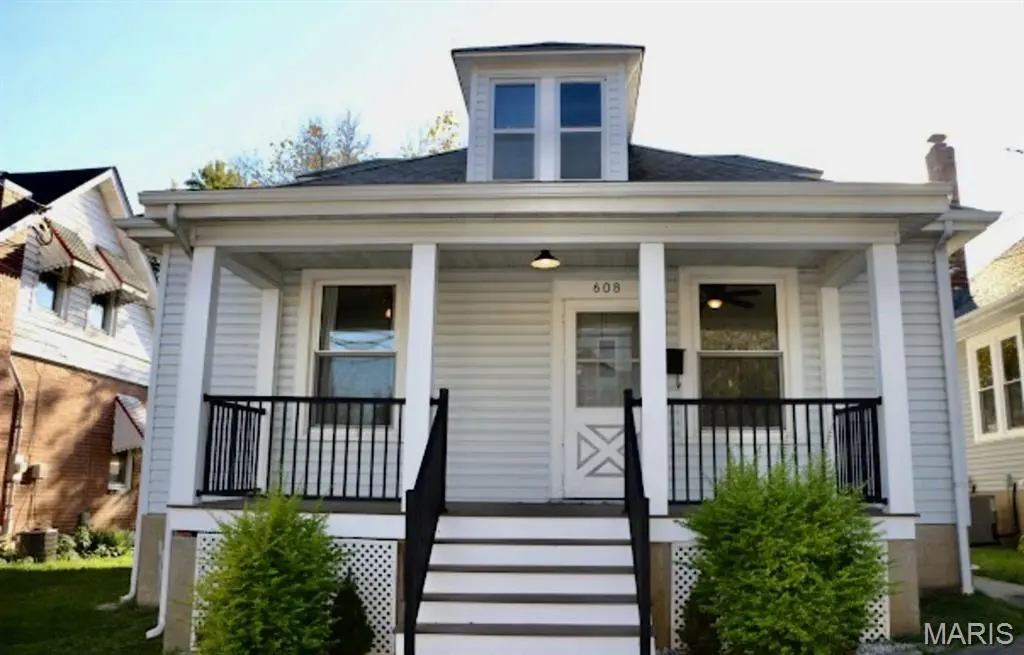 608 W 2nd ST, Washington, MO 63090