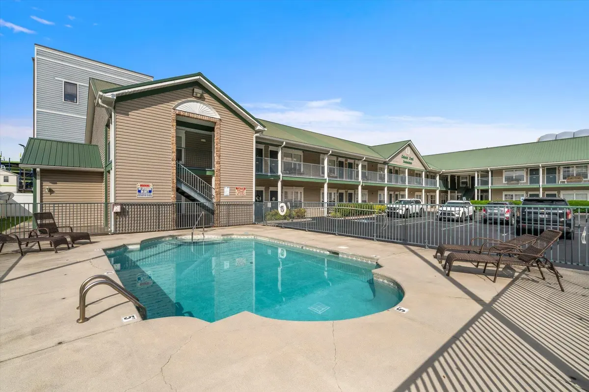 2743 Colonial Dr #112, Pigeon Forge, TN 37863