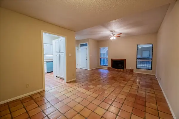 1910 Robbins PL #208, Austin, TX 78705