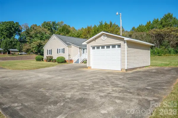 603 Westminster DR, Statesville, NC 28677