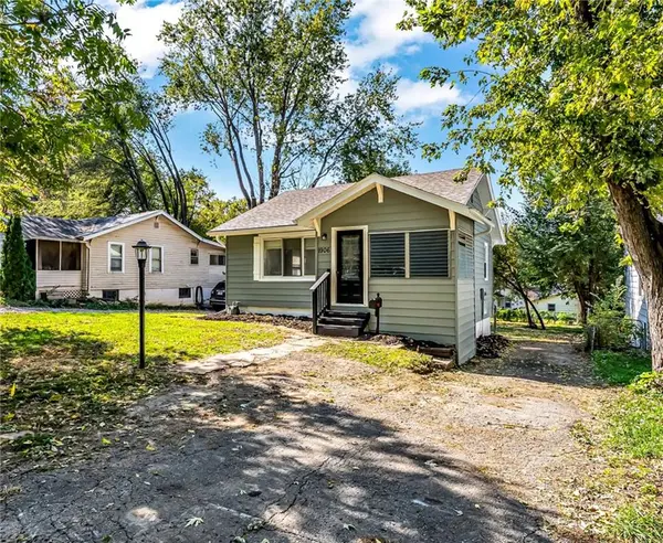 1906 S Ash AVE, Independence, MO 64052