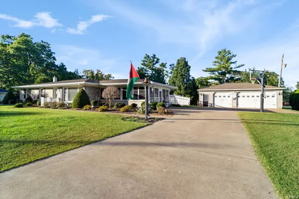 9301 Farmington DR, Evansville, IN 47712