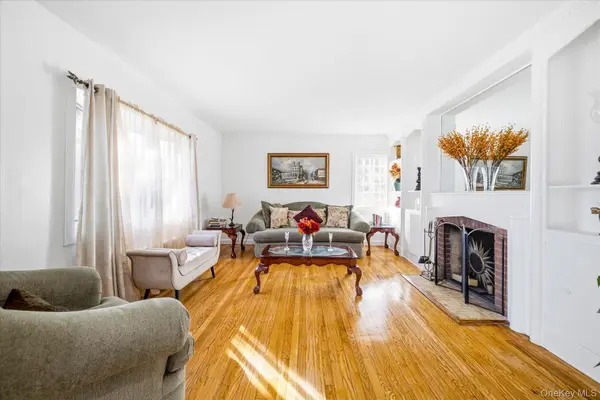 291 Maryland AVE, Freeport, NY 11520
