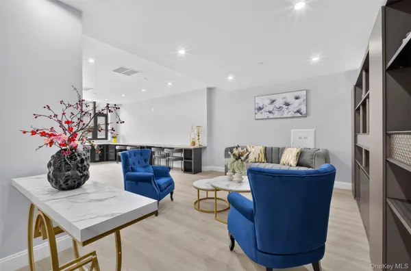 31-35 137th ST #6A, Flushing, NY 11354