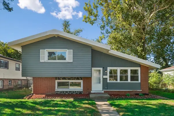 15218 Hastings DR, Dolton, IL 60419