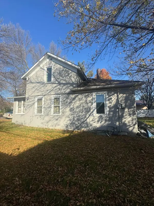 22 Hickory ST N, Lester Prairie, MN 55354