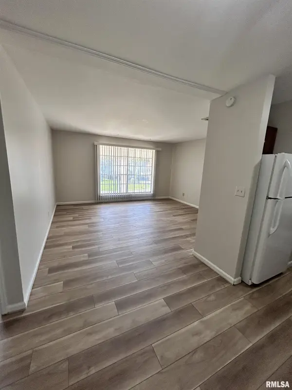 5326 N HUMBOLDT AVE #206, Peoria Heights, IL 61616