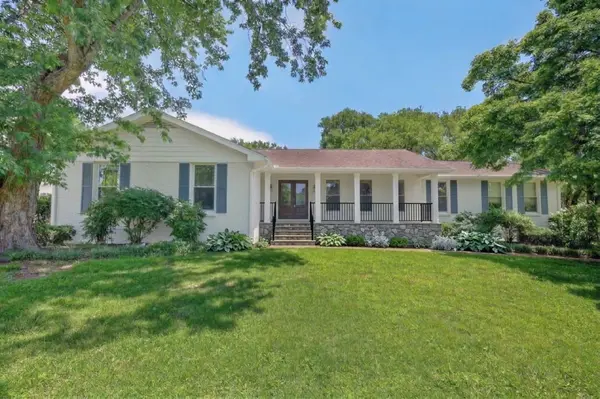 111 Countrywood Dr, Lebanon, TN 37087