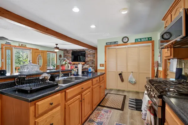 115 W Creek Ln, Gainesboro, TN 38562