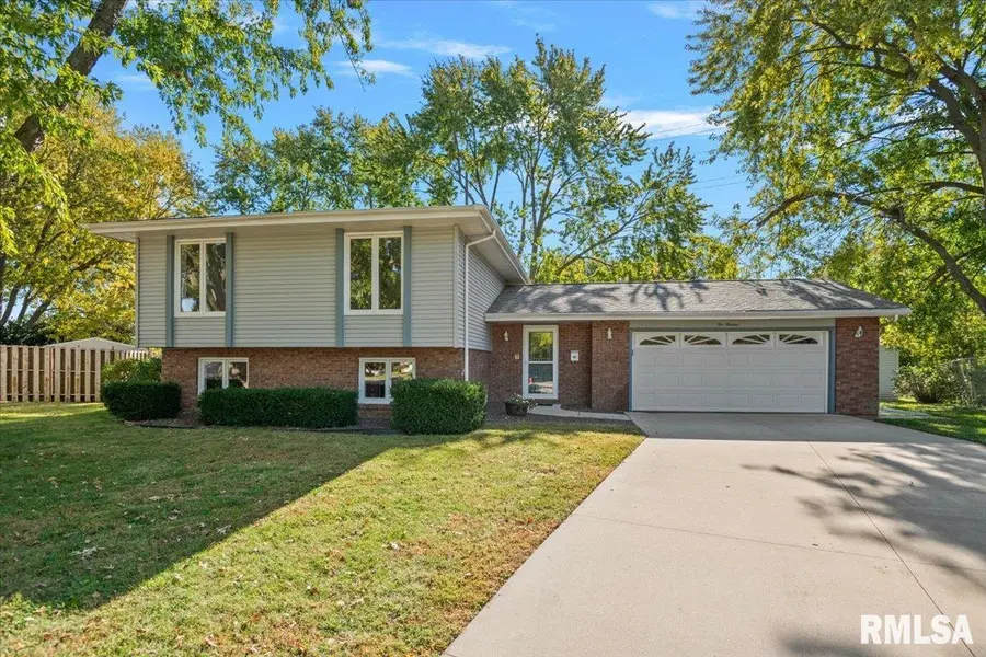200 SAXON DR, Springfield, IL 62704