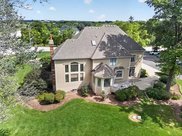 36W995 Red Gate RD, St. Charles, IL 60175