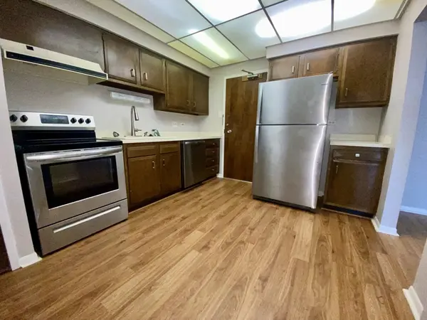 900 W Sunset DR #502, Glenwood, IL 60425