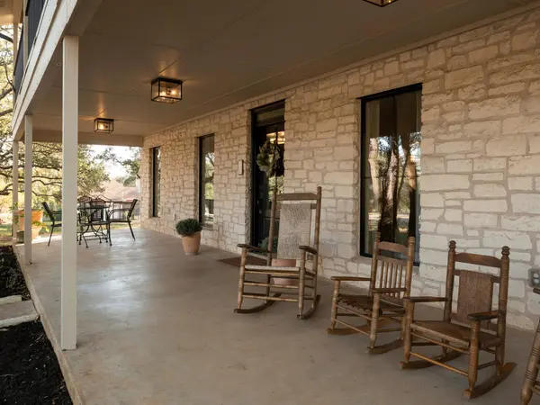 22 Tall Oaks TRL, Austin, TX 78737