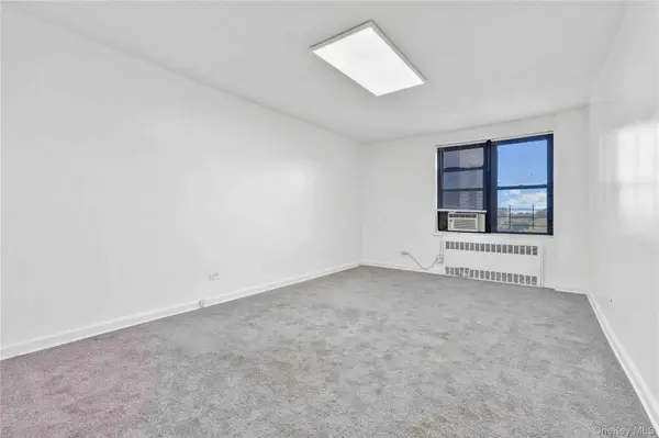 150-11 72 RD #6F, Flushing, NY 11367