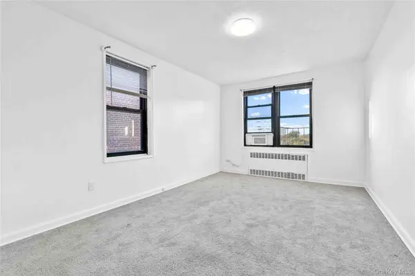 150-11 72 RD #6F, Flushing, NY 11367
