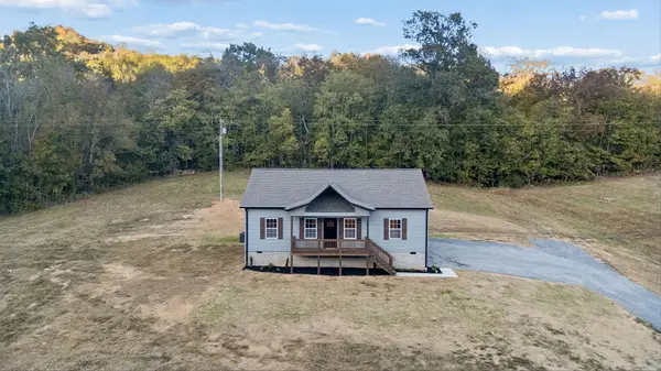 1016 Wartrace Hwy, Pleasant Shade, TN 37145