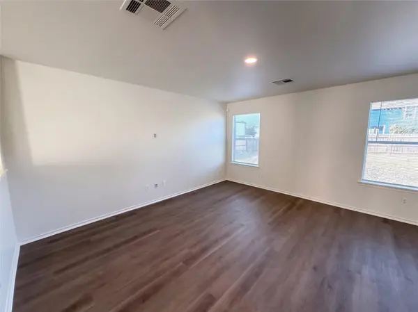 230 Phillips ST, Hutto, TX 78634