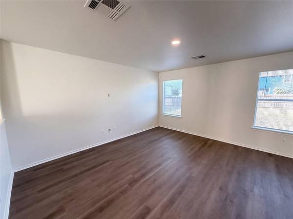 230 Phillips ST, Hutto, TX 78634