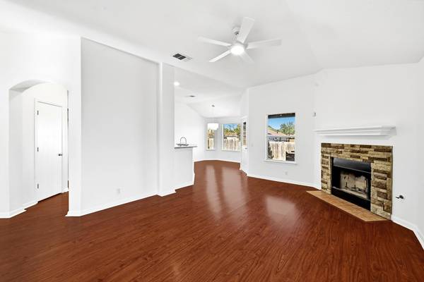 196 Musgrav, Kyle, TX 78640