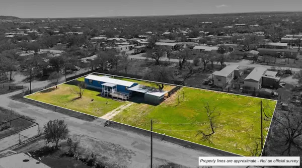 801 Anson ST, Kingsland, TX 78639