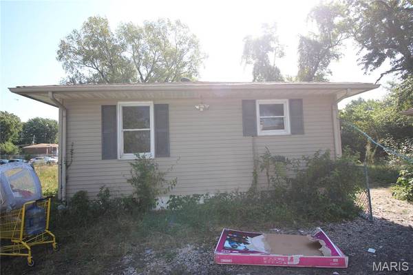 10 Lee ST, Cahokia, IL 62206