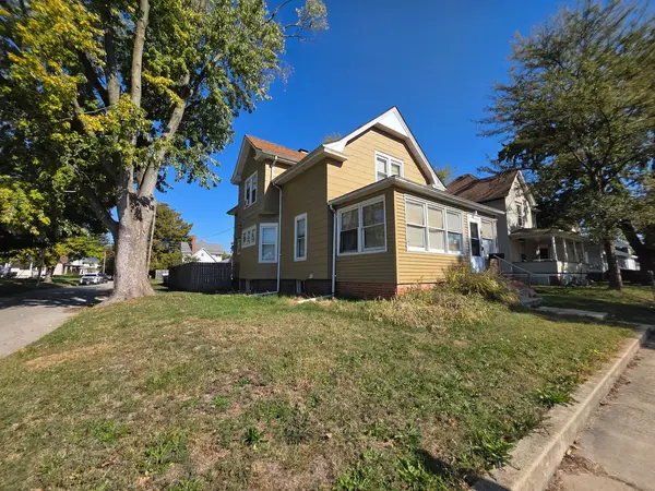 515 W Jefferson ST, Clinton, IL 61727