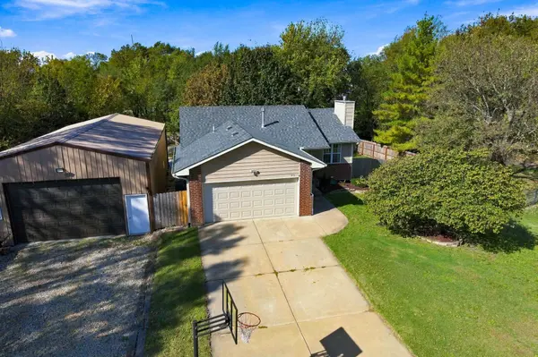 315 S Oak St., Whitewater, KS 67154