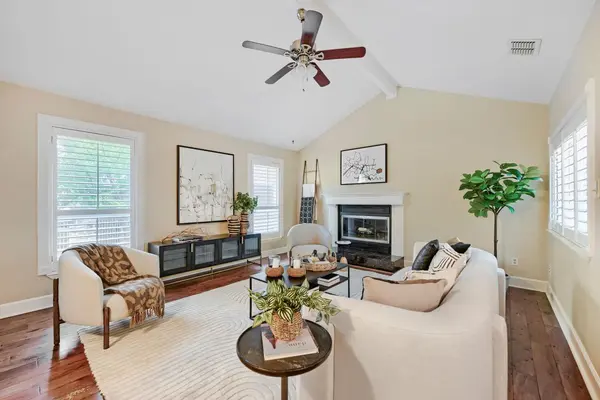 6109 Grass HOLW, Austin, TX 78750