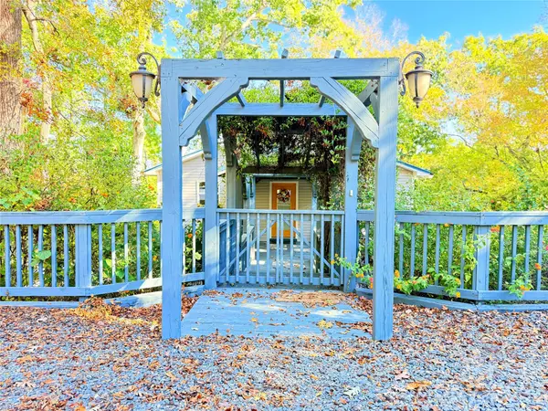 547 Lake Shore DR, Norwood, NC 28128