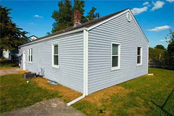 102 Westview PL, Excelsior Springs, MO 64024