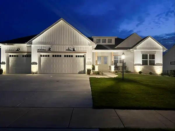 1415 Golden Rod DR, Mahomet, IL 61853