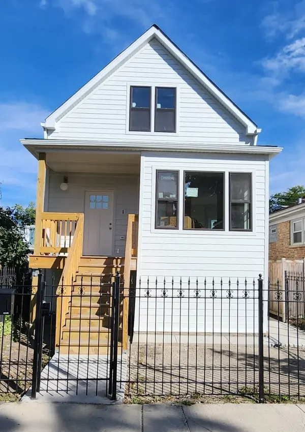 3809 N Kimball AVE, Chicago, IL 60618
