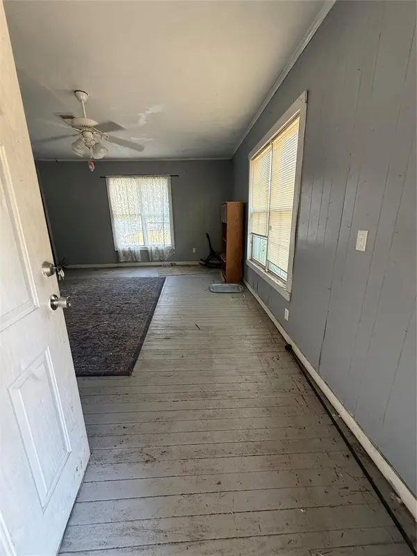 1002 S 6th ST, Chickasha, OK 73018