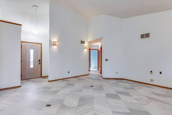 412 E Teal Ln., Cheney, KS 67025-9192