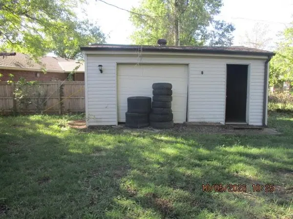 523 N Lakeside Dr., Andover, KS 67002