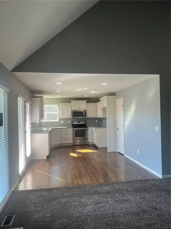 11611 N Crystal AVE, Kansas City, MO 64156