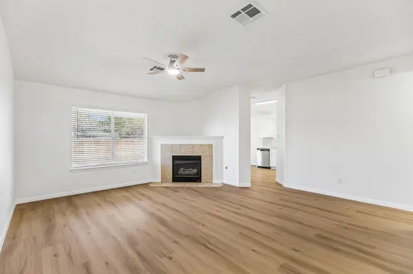 1316 Sweet Leaf LN, Pflugerville, TX 78660