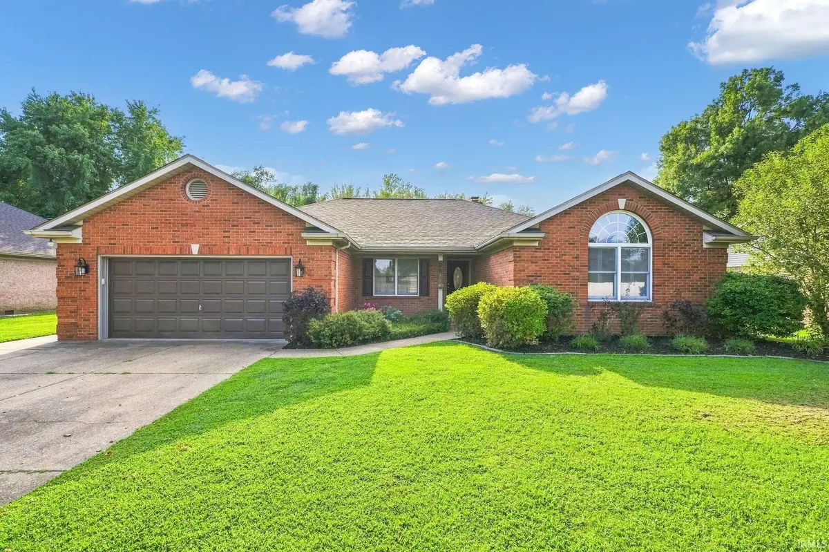 2611 Conestoga CT, Newburgh, IN 47630-9388