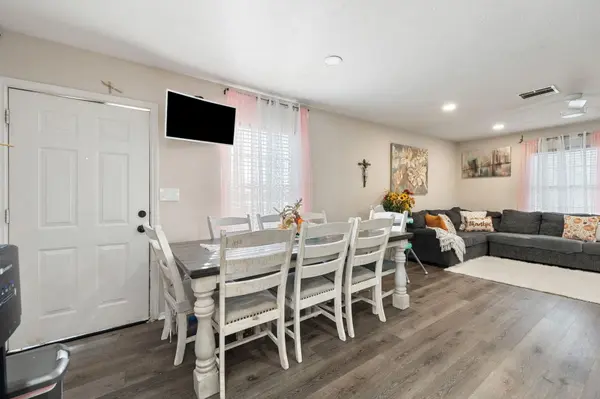 309 E Parsons ST, Manor, TX 78653