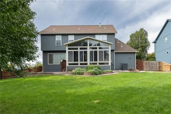 5831 Theden ST, Shawnee, KS 66218