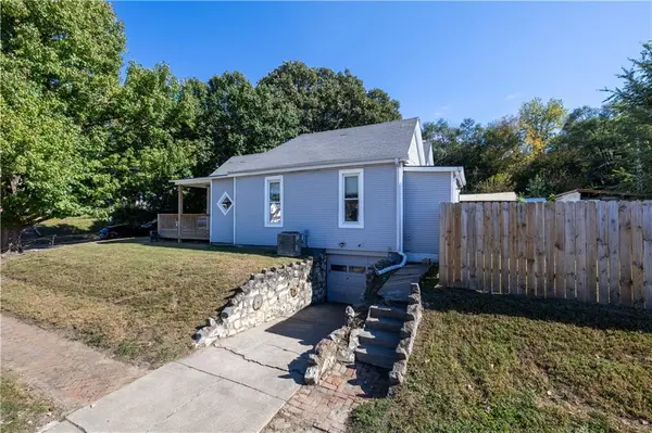 2702 Patee ST, St Joseph, MO 64507