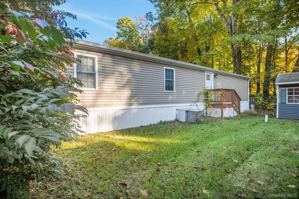 98 Inwood AVE #20, Poughkeepsie, NY 12601