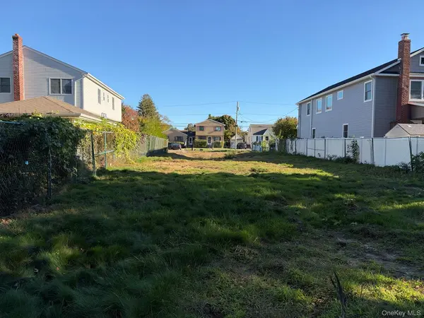 91 Evergreen AVE, Bethpage, NY 11714