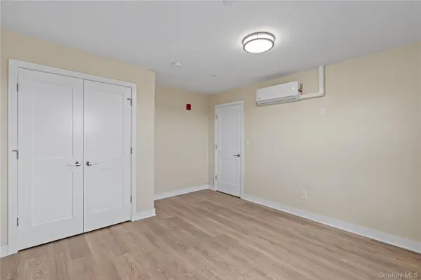135 Wakefield AVE #102, Yonkers, NY 10704