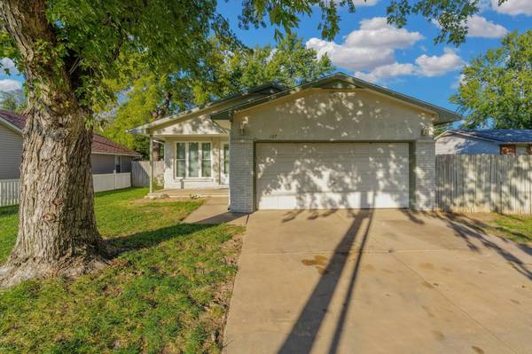 137 N Florence St, Wichita, KS 67212