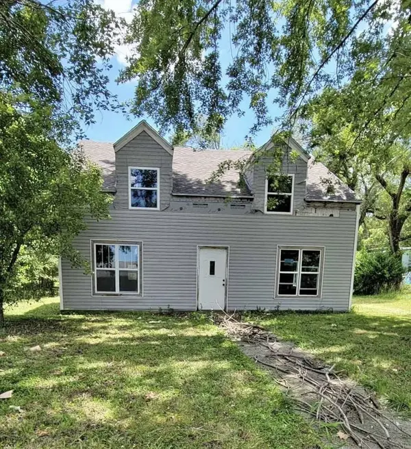 818 S 4th, Madison, KS 66860
