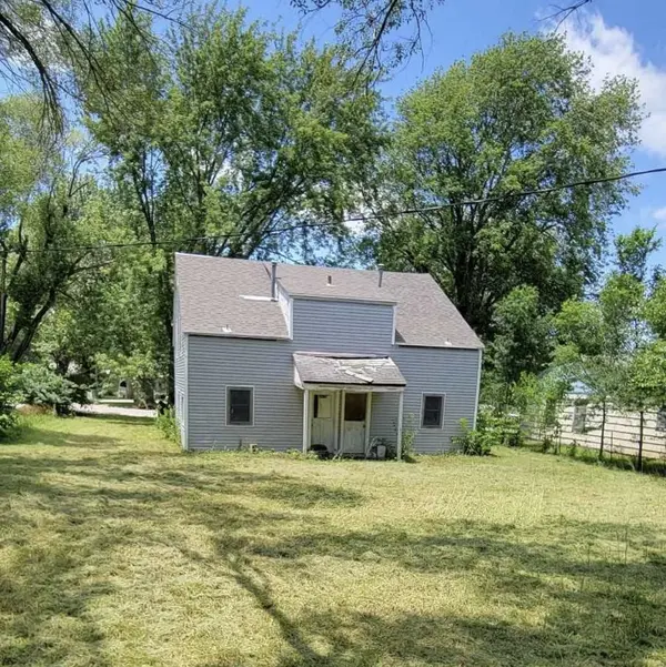 818 S 4th, Madison, KS 66860