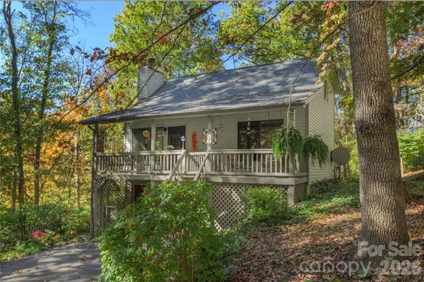 11 Grant PL, Clyde, NC 28721