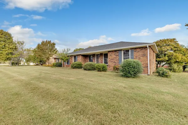 208 General Forrest Dr, Springfield, TN 37172